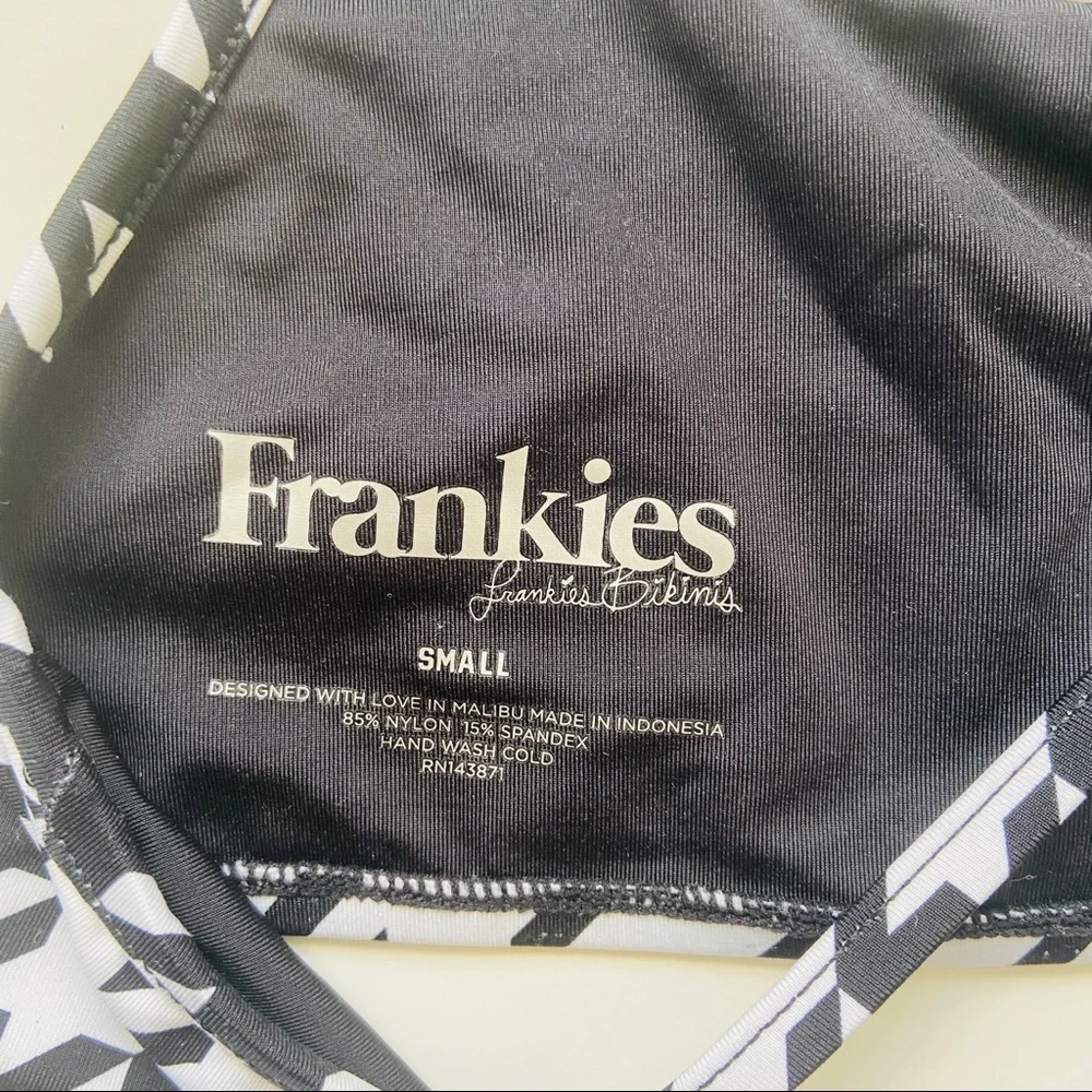Frankie’s Bikinis Aleisha Top NWT